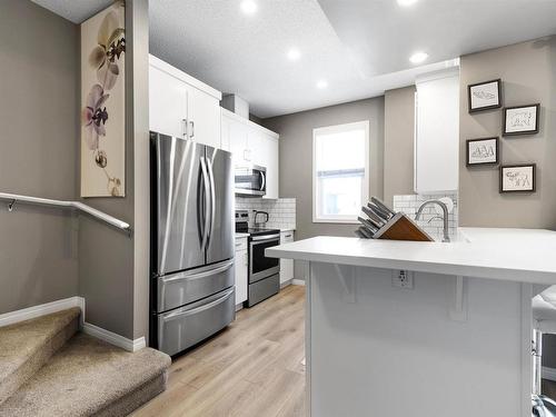 20126 18A Avenue Nw, Edmonton, AB - Indoor Photo Showing Kitchen