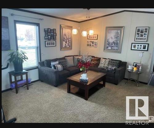 5910 Primrose Road, Cold Lake, AB - Indoor Photo Showing Living Room