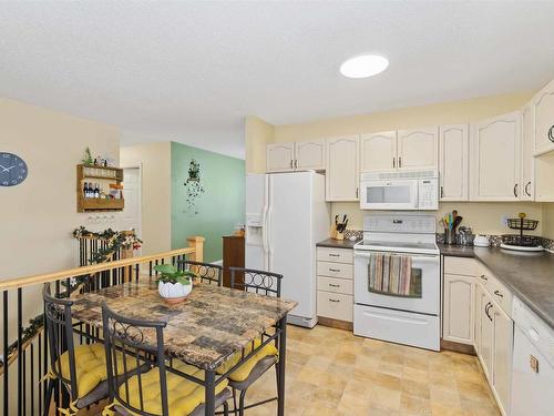 4022 37 Street, Edmonton, AB - Indoor Photo Showing Kitchen