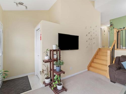 4022 37 Street, Edmonton, AB - Indoor Photo Showing Other Room