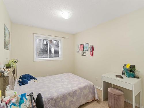 4022 37 Street, Edmonton, AB - Indoor Photo Showing Bedroom