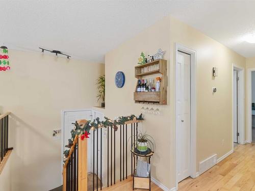 4022 37 Street, Edmonton, AB - Indoor Photo Showing Other Room