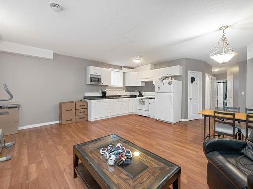 10252 159 Street Nw, Edmonton, AB - Indoor Photo Showing Other Room