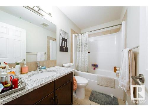 12228 170 Avenue, Edmonton, AB - Indoor Photo Showing Bathroom