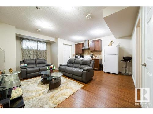 12228 170 Avenue, Edmonton, AB - Indoor Photo Showing Living Room