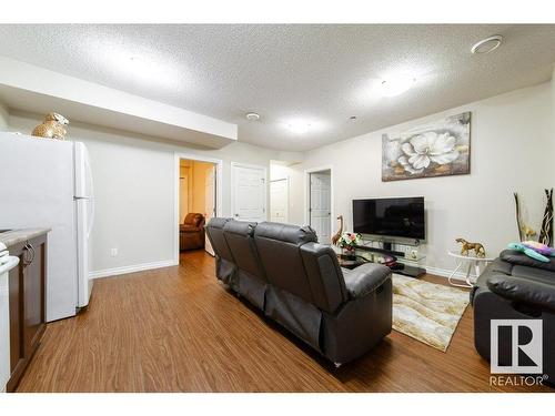 12228 170 Avenue, Edmonton, AB - Indoor Photo Showing Living Room