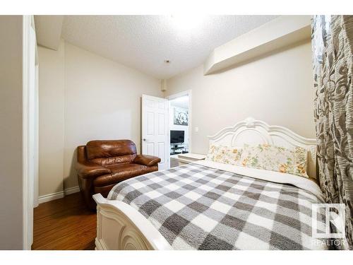 12228 170 Avenue, Edmonton, AB - Indoor Photo Showing Bedroom