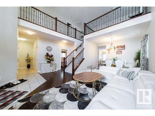 12228 170 Avenue, Edmonton, AB - Indoor Photo Showing Living Room