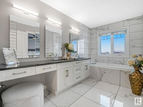 9402 85 Avenue, Morinville, AB - Indoor Photo Showing Bathroom