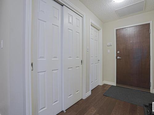 1201 9020 Jasper Avenue Nw, Edmonton, AB - Indoor Photo Showing Other Room