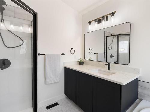 70 Sunflower Lane, Sherwood Park, AB - Indoor Photo Showing Bathroom