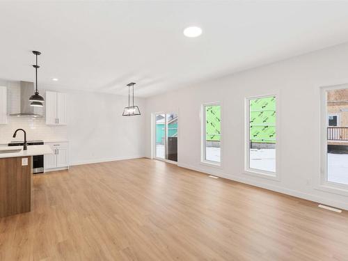 17712 70 Street, Edmonton, AB - Indoor Photo Showing Kitchen