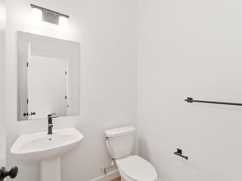 17712 70 Street, Edmonton, AB - Indoor Photo Showing Bathroom