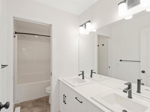 17712 70 Street, Edmonton, AB - Indoor Photo Showing Bathroom