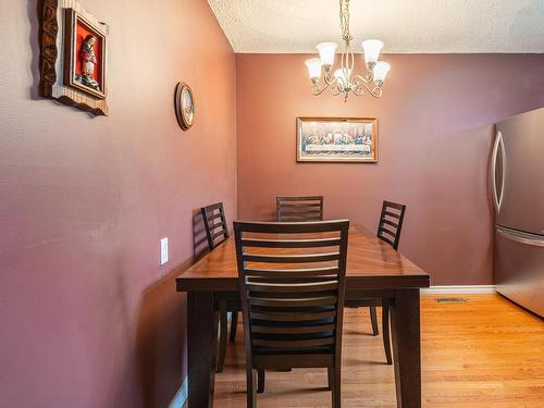 3131 144 Avenue, Edmonton, AB - Indoor Photo Showing Dining Room