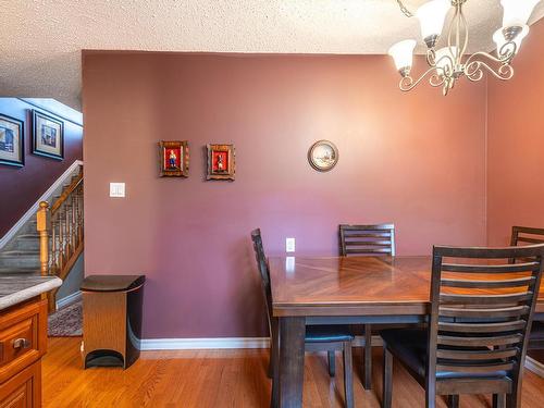 3131 144 Avenue, Edmonton, AB - Indoor Photo Showing Dining Room