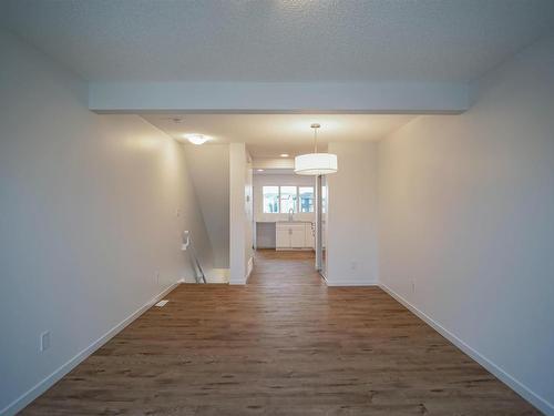 7044 Rosenthal Drive, Edmonton, AB - Indoor Photo Showing Other Room