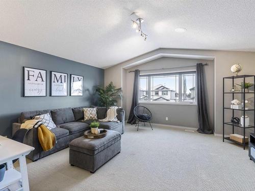 2 Norton Avenue, St. Albert, AB - Indoor Photo Showing Living Room