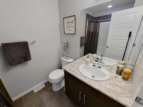 3 Avebury Court, Sherwood Park, AB - Indoor Photo Showing Bathroom