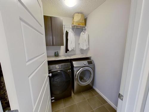 3 Avebury Court, Sherwood Park, AB - Indoor Photo Showing Laundry Room