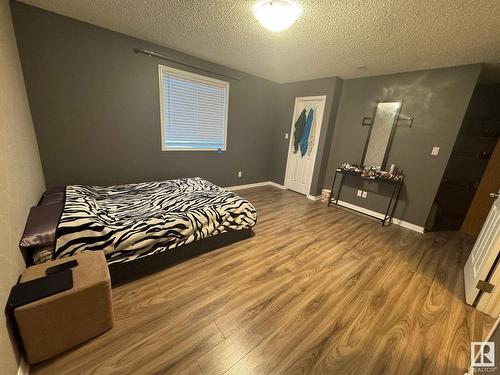 345 Kirkness Road, Edmonton, AB - Indoor Photo Showing Bedroom