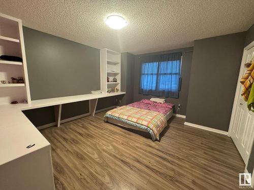 345 Kirkness Road, Edmonton, AB - Indoor Photo Showing Bedroom