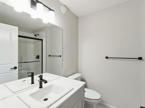 17727 70 Street, Edmonton, AB - Indoor Photo Showing Bathroom