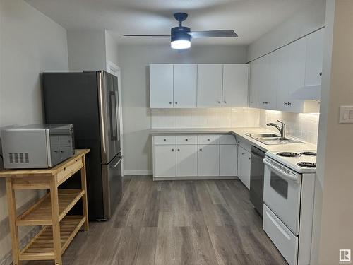 5024 45 St, Drayton Valley, AB - Indoor Photo Showing Kitchen With Double Sink