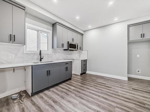 12110 123 Street, Edmonton, AB - Indoor Photo Showing Kitchen