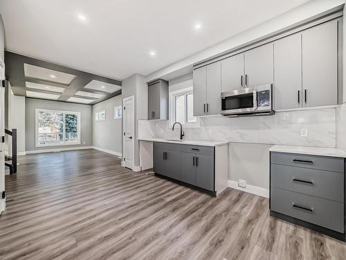 12110 123 Street, Edmonton, AB - Indoor Photo Showing Kitchen