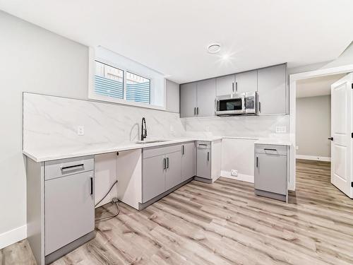 12110 123 Street, Edmonton, AB - Indoor Photo Showing Kitchen With Upgraded Kitchen