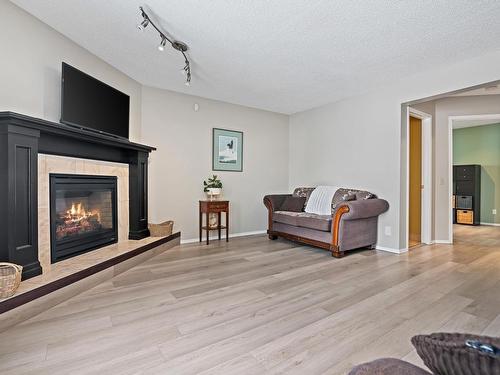 #179 St. Andrews Drive, Stony Plain, AB - Indoor Photo Showing Bedroom