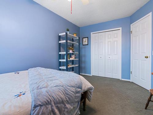 #179 St. Andrews Drive, Stony Plain, AB - Indoor Photo Showing Bedroom