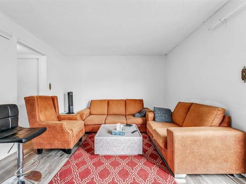 58 Lakewood Village, Edmonton, AB - Indoor Photo Showing Living Room