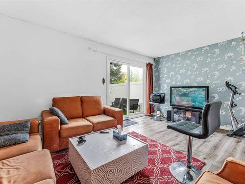 58 Lakewood Village, Edmonton, AB - Indoor Photo Showing Living Room