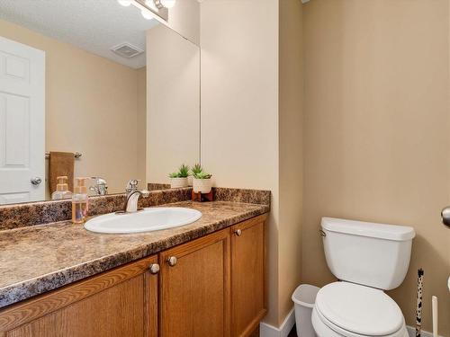 9057 Scott Crescent, Edmonton, AB - Indoor Photo Showing Bathroom