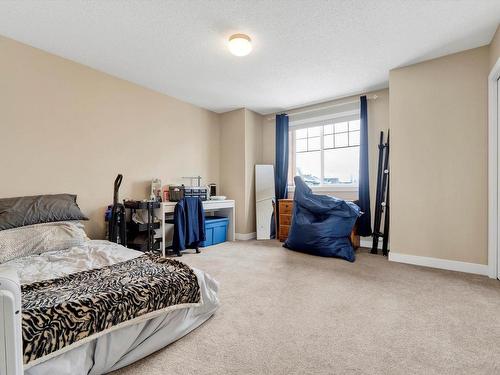 9057 Scott Crescent, Edmonton, AB - Indoor Photo Showing Bedroom