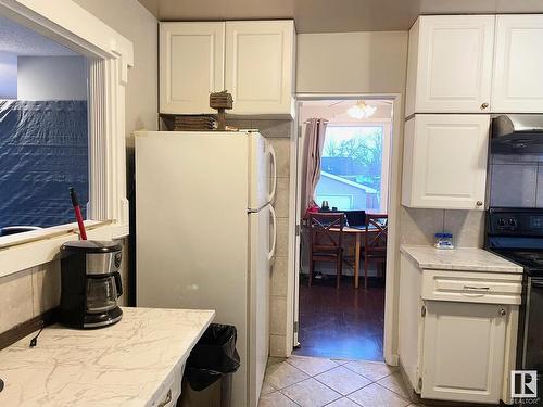 5119 Fourier Drive, Calgary, AB - Indoor Photo Showing Kitchen