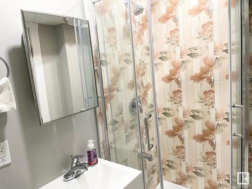 5119 Fourier Drive, Calgary, AB - Indoor Photo Showing Bathroom