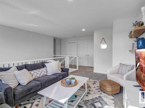 19011 20 Avenue, Edmonton, AB - Indoor Photo Showing Living Room