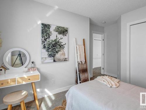 19011 20 Avenue, Edmonton, AB - Indoor Photo Showing Bedroom