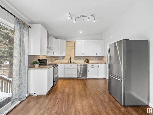 15612 110 Avenue, Edmonton, AB - Indoor Photo Showing Kitchen