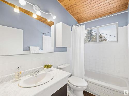 15612 110 Avenue, Edmonton, AB - Indoor Photo Showing Bathroom