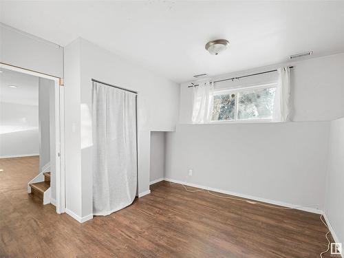 15612 110 Avenue, Edmonton, AB - Indoor Photo Showing Other Room