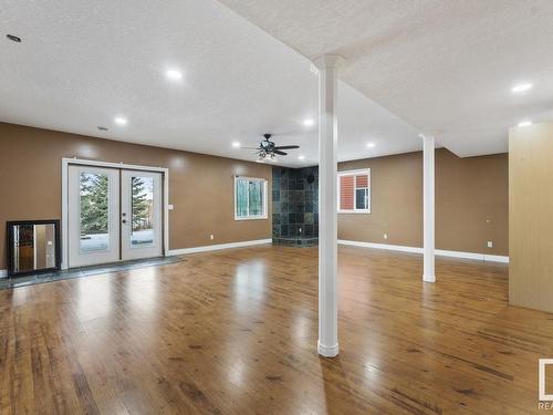 5906 Meadow Way, Cold Lake, AB - Indoor