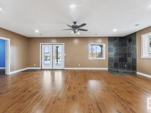 5906 Meadow Way, Cold Lake, AB - Indoor Photo Showing Other Room