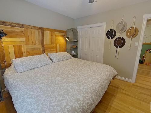 10512 104 Street, Westlock, AB - Indoor Photo Showing Bedroom