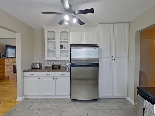 10512 104 Street, Westlock, AB - Indoor Photo Showing Kitchen