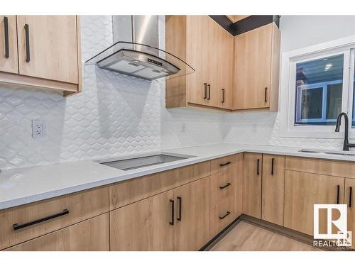 26 Resplendent Way, St. Albert, AB - Indoor Photo Showing Kitchen