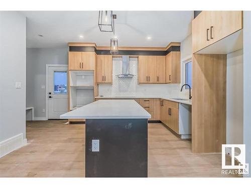 26 Resplendent Way, St. Albert, AB - Indoor Photo Showing Kitchen